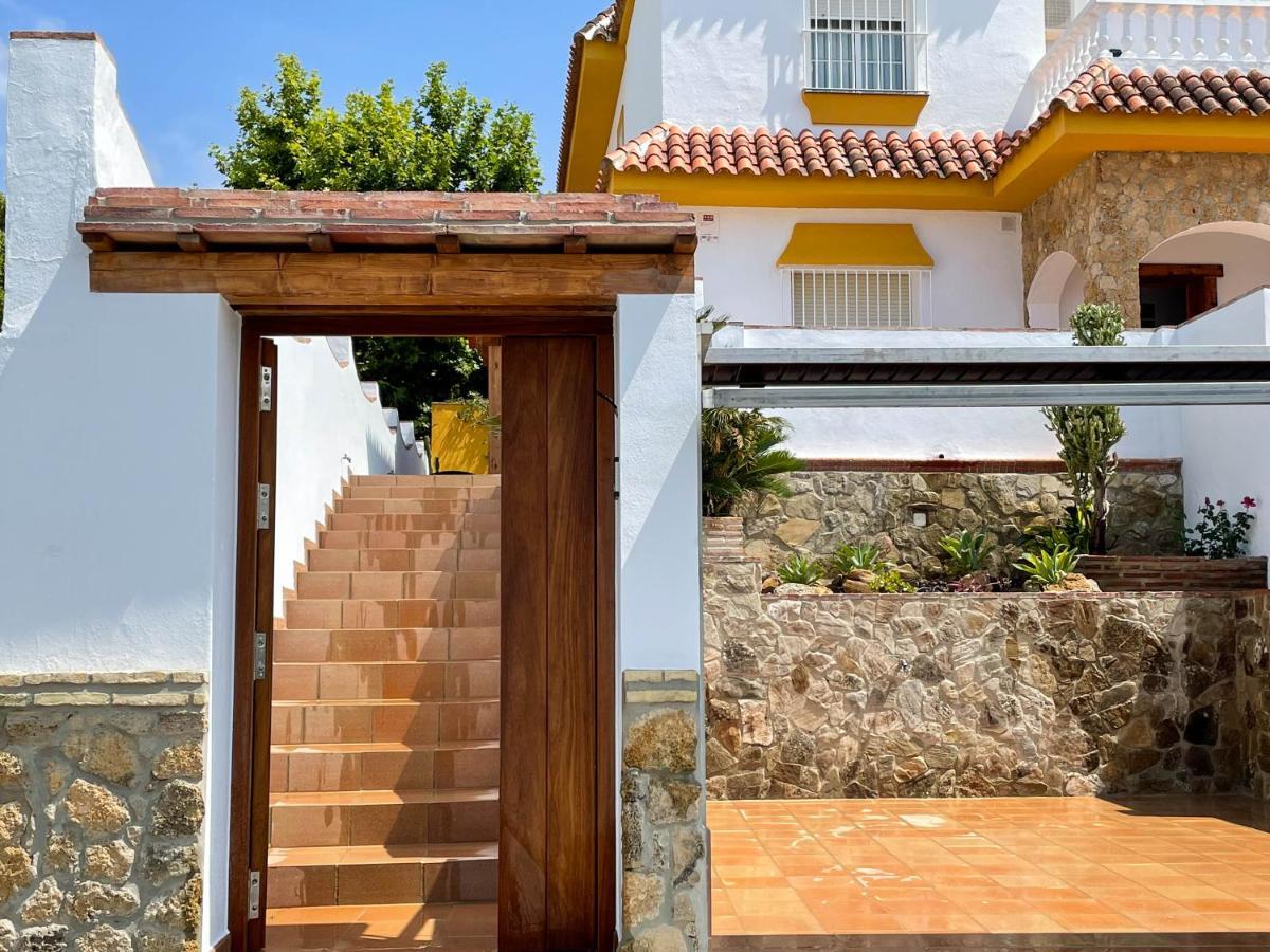 Villa Leza โกนิล เด ลาฟรอนเตรา ภายนอก รูปภาพ