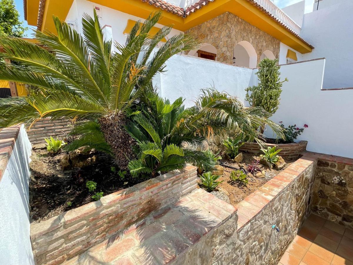 Villa Leza โกนิล เด ลาฟรอนเตรา ภายนอก รูปภาพ