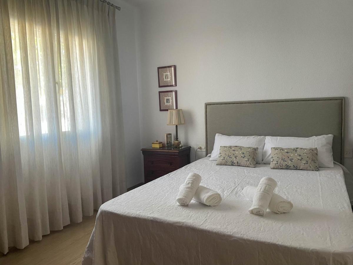 Villa Leza โกนิล เด ลาฟรอนเตรา ภายนอก รูปภาพ